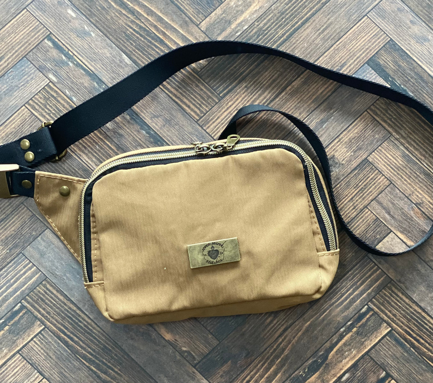 Carry On Bravely Louie Belt Bag